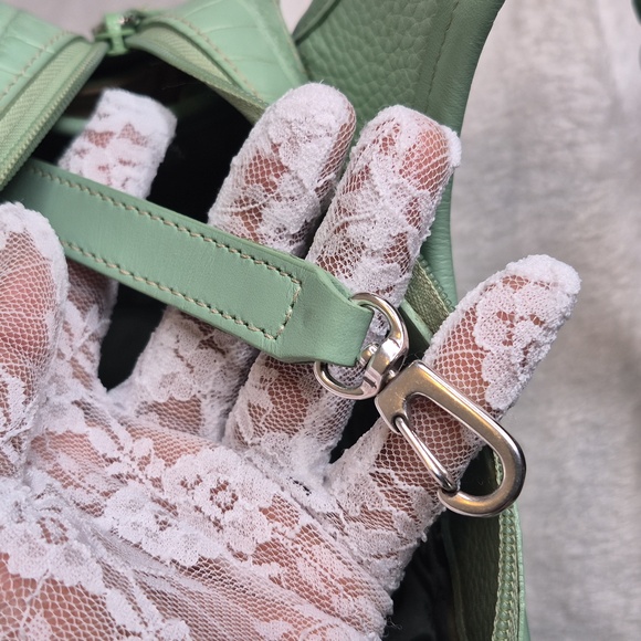 Brighton Green Shoulder Bag 💚 - Picture 13 of 17